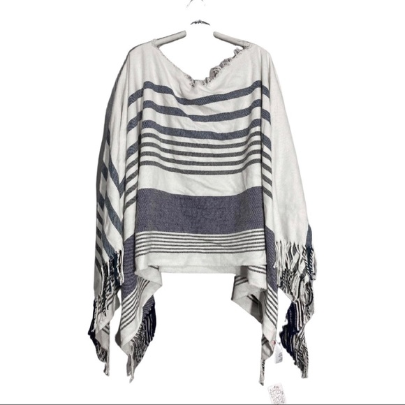 Free People Sweaters - NWT Free People Poncho